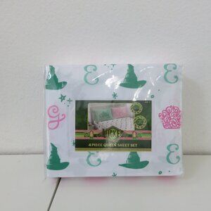 Wicked Universal Studios "Witch Hat/Crown/Moons"  4 Piece Queen Sheet Set